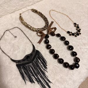Chic Black and Gold Necklace Set of 4
